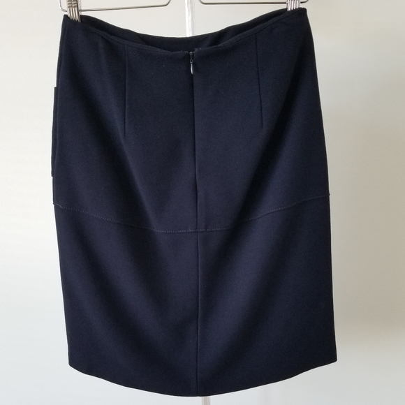 Pencil skirt with front slit - Picture 5 of 5